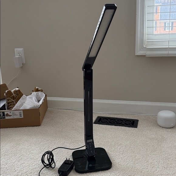 LED desk lamp - Picture 6 of 7